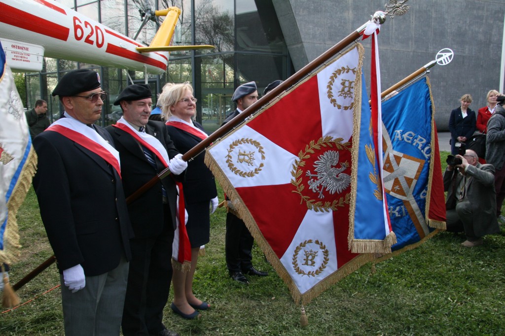 Papieski śmigłowiec 620 001 (106)